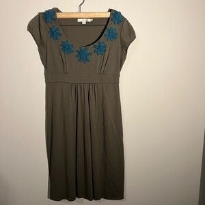 Boden 4R‎ Olive Dress with Embellished Floral Neckline Short Sleeves